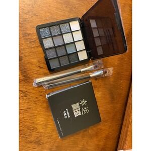 K'APEINE Youliuck 16 Color Eyeshadow Palette Smoky Grey Black Silver Glitter New